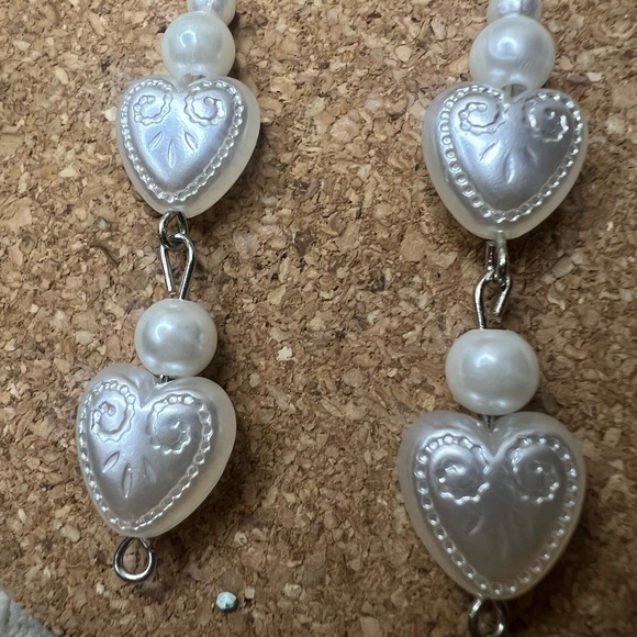 Pearl Heart Earrings - Picture 3 of 3